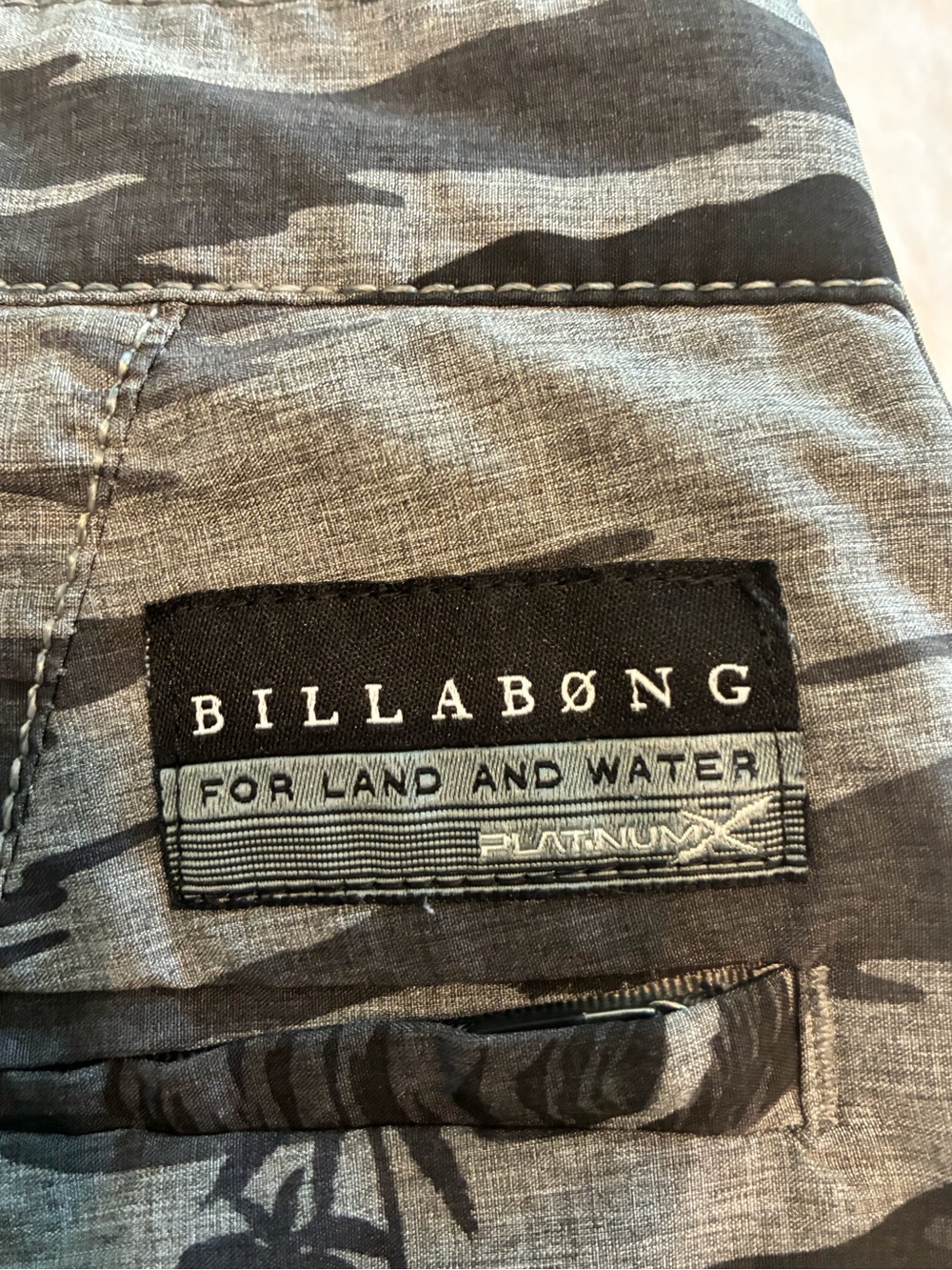 Billabong Gray Camo Boardshorts with Black Label size 33 - great condition